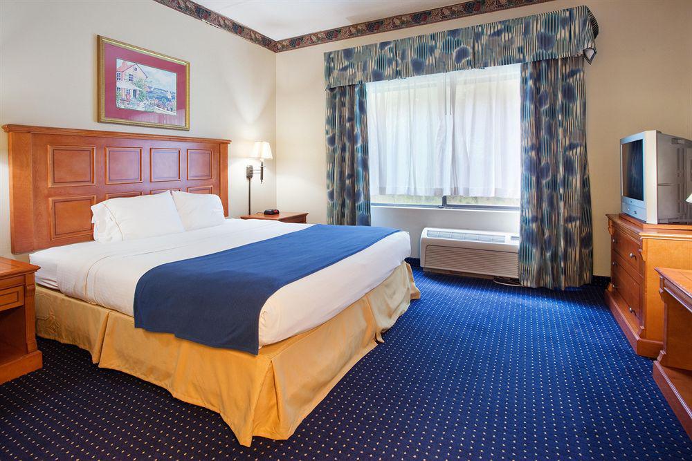 Savannah Gateway Hotel & Suites Georgetown Quarto foto